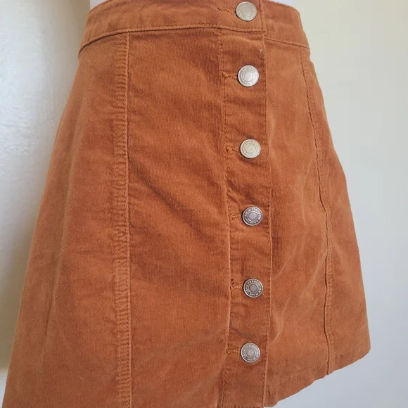 I & M - Burnt Orange Corduroy Skirt Size M - Picture 4 of 11